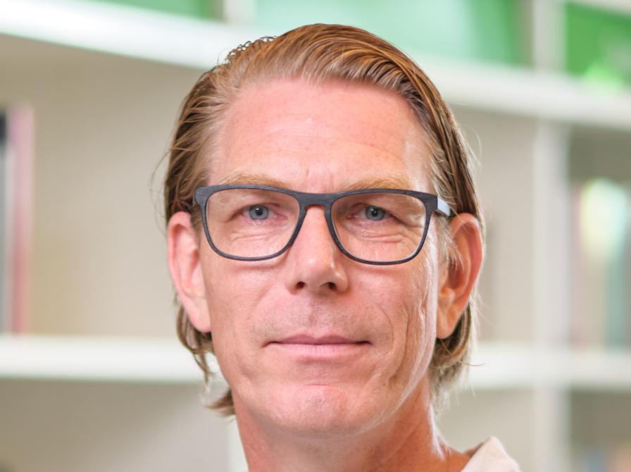 Claus M.